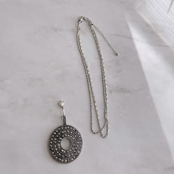 🎉SALE🎉Premier Designs Necklace and Pendant - Picture 7 of 8